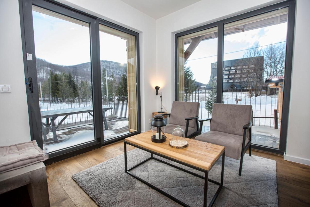 Modern Alpine Monsalbius Chalet Baske Ostarije Exteriör bild