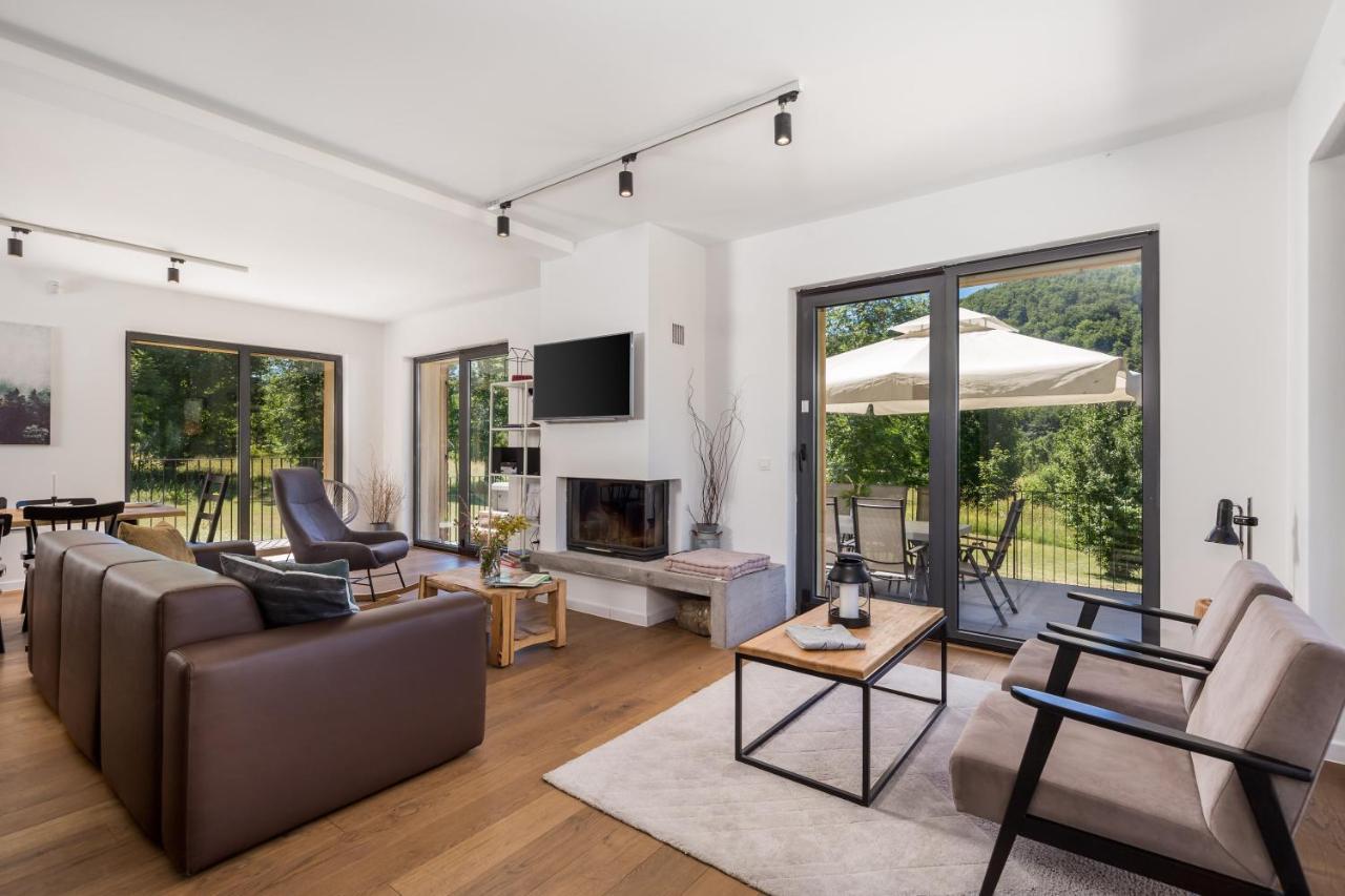 Modern Alpine Monsalbius Chalet Baske Ostarije Exteriör bild