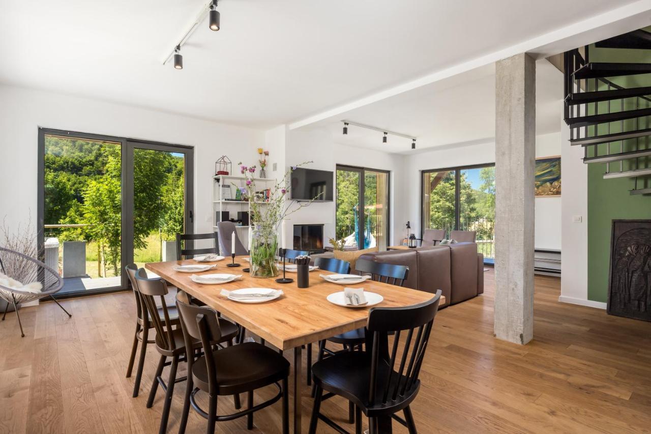 Modern Alpine Monsalbius Chalet Baske Ostarije Exteriör bild