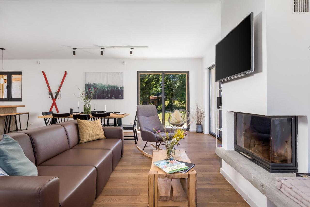 Modern Alpine Monsalbius Chalet Baske Ostarije Exteriör bild