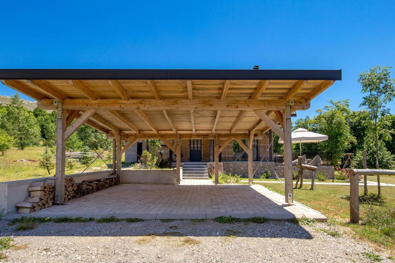 Modern Alpine Monsalbius Chalet Baske Ostarije Exteriör bild